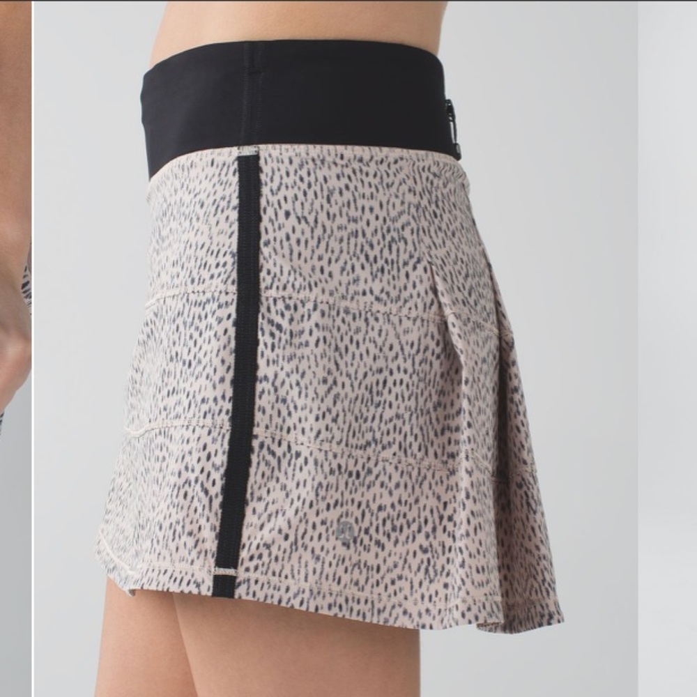 lululemon athletica Beige and Black Printed Mini Skort